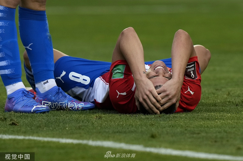 內維爾：紐卡前半小時就鎖定勝局，隨后的60分鐘他們控制了比賽