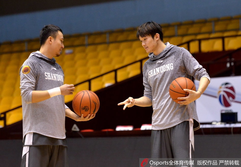 記者：貝蒂斯承擔(dān)安東尼84%工資，如果球員表現(xiàn)好曼聯(lián)可以拿獎(jiǎng)金