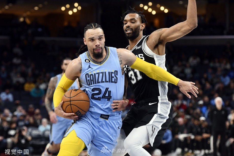 終于打成！申京擋拆后順下接球上籃打進，此前7投僅1中