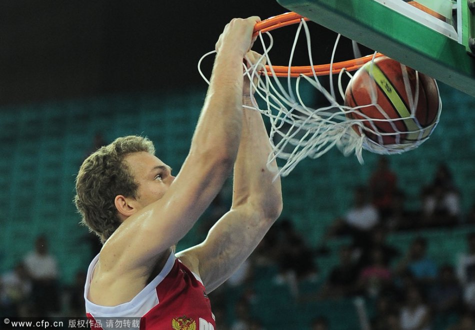 [流言板]巨靈神！文班生涯至今平均出戰(zhàn)7.28場，能送出一次7+蓋帽