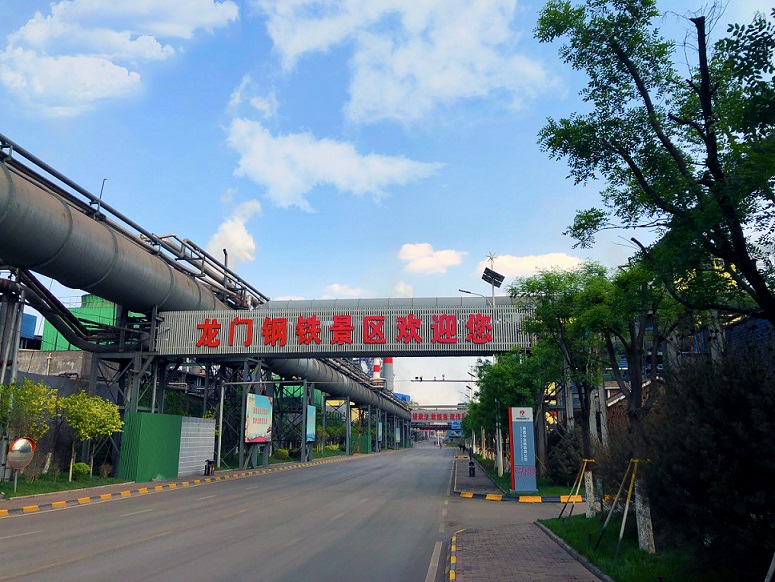 媒體人：曾凡博上半場始終在替補席等待 有球迷喊他&他也給出回應