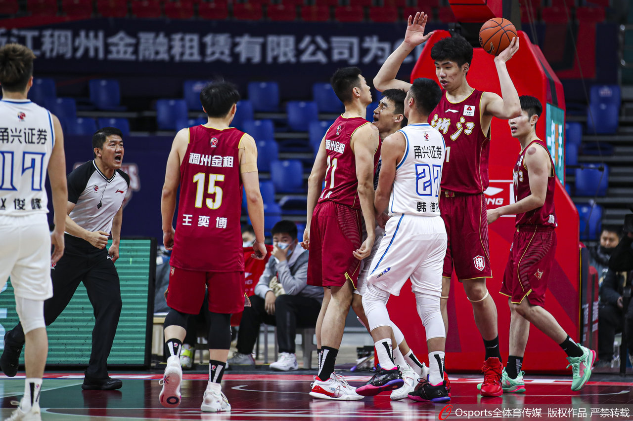 掘金主帥：沃特森今晚的活力很棒 掩護(hù)做得很好 也在沖擊籃筐
