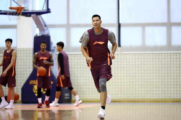 星際戰(zhàn)甲滑板任務