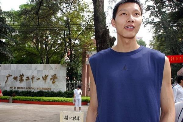 大概率能打！Shams：76人對恩比德出戰(zhàn)揭幕戰(zhàn)持樂觀態(tài)度！