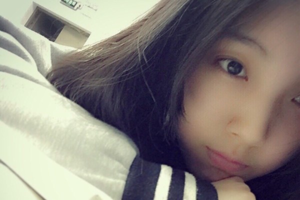 直播吧10月25日訊 恩比德首秀打了20分鐘9投僅1中，三分4中0、罰球2中2拿到4分6籃板2助攻1蓋帽，正負值-16全場最低。加內特在播客中吐槽：“哥們你夏天都干嘛了，你有足夠的時間去恢復、去提高了
