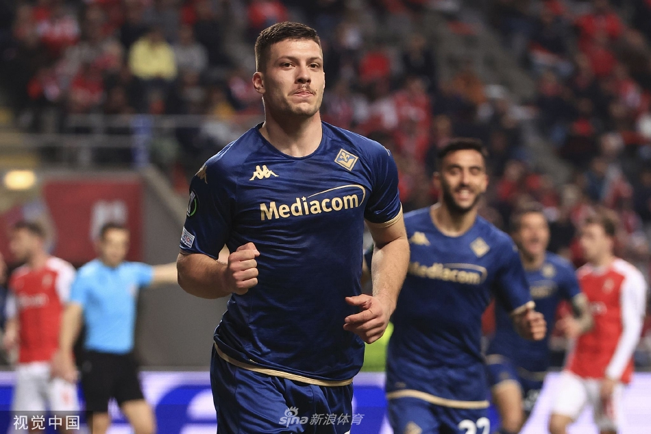 ??炸裂！C羅轟出遠(yuǎn)距離炮彈世界波，距離世預(yù)賽歷史射手王差1球