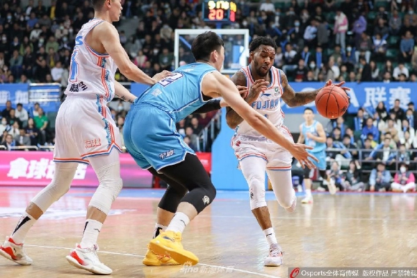 意媒：加拉塔薩雷可能低價放伊卡爾迪，都靈正在評估簽人可能性