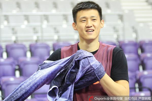 玩刺激！托納利91分鐘遠射絕殺，兩隊10分鐘內進4球