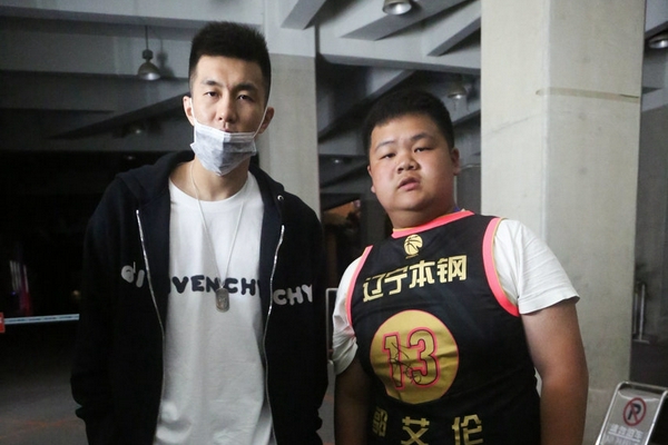 不如人意！奧納納曼聯(lián)生涯102場比賽的失球數(shù)達到了150個