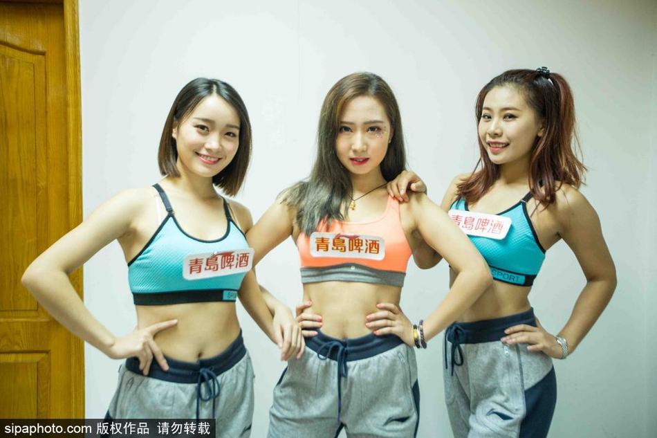 鯊魚發(fā)威！費蘭社媒曬照慶祝梅開二度：??+??=????