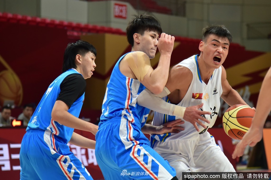 [流言板]力克強敵！獨行俠戰(zhàn)勝雷霆終結3連敗，同時終結雷霆的4連勝