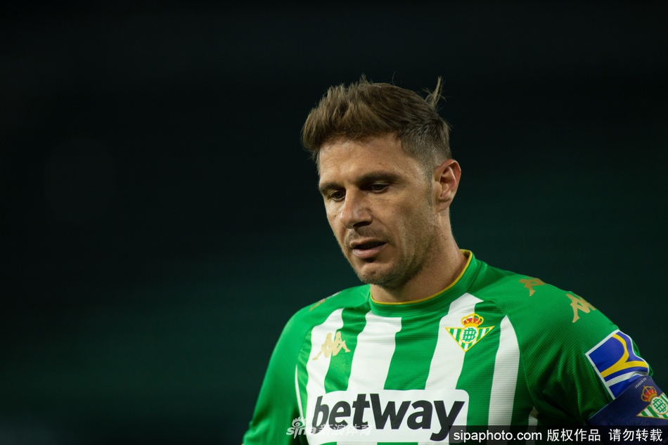 什琴斯尼：被溫格棄用后和他產(chǎn)生隔閡，不過當(dāng)時的我確實安于現(xiàn)狀