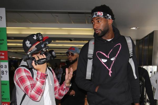 得積累經(jīng)驗！克萊連續(xù)打5號秀貝利 先造三分犯規(guī)再突破上籃2+1