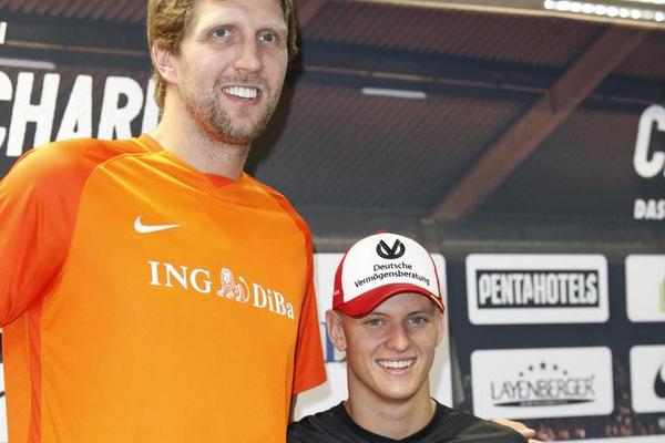 意媒：盧卡庫譴責部分家人的勒索行為，致父親葬禮無法按計劃舉行