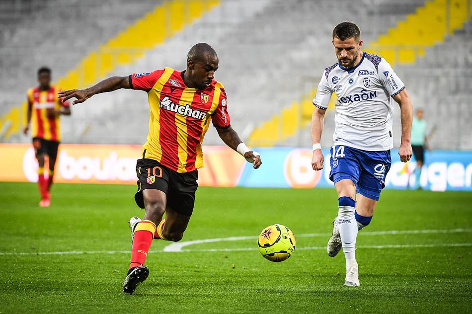 科瓦奇：阿德耶米漸漸明白“即便是前鋒也需要承擔(dān)回防任務(wù)”