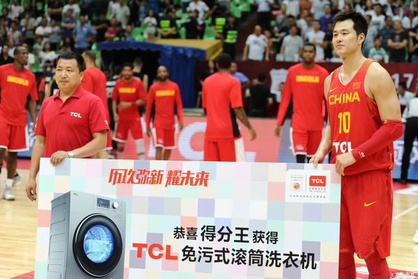 世預(yù)賽替補登場，巴薩小將巴爾德吉完成瑞典國家隊首秀