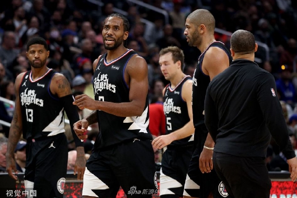 相差17歲！格林40歲女友曬兩人親吻畫面：激烈爭吵后和好秀恩愛