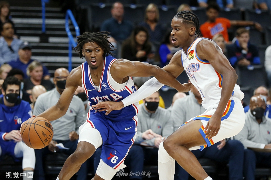 2025年09月9日 20:18:55懂球帝                 近日，羅馬以及巴西國(guó)家隊(duì)的邊后衛(wèi)韋斯利-利馬接受了TNT專訪，談到了初到國(guó)家隊(duì)的羞澀，以及和巴西國(guó)家隊(duì)隊(duì)友的關(guān)系。 因?yàn)槟?