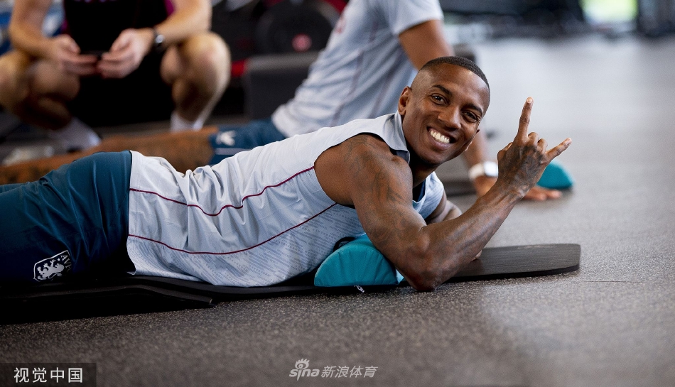 克拉森第78次代表阿賈克斯在歐戰(zhàn)登場，追平布林德并列隊史最多