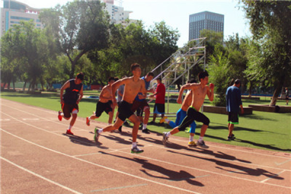 [流言板]喬丹40歲后4次30+歷史第一，詹姆斯?jié)M40歲僅5天內就2次