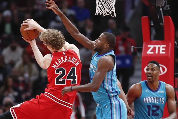 很皮！戈貝爾曬光頭造型 前隊(duì)友唐斯用法語打趣：兄弟你真禿啦？