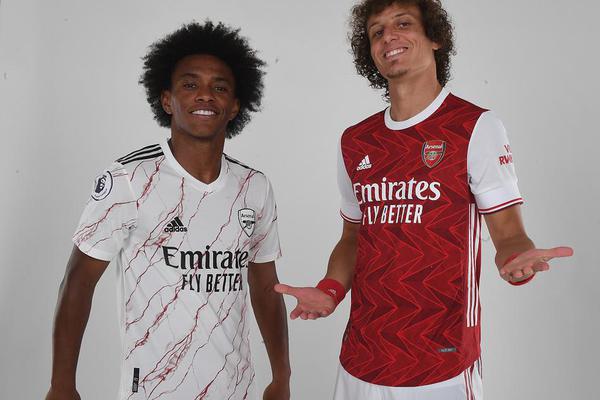 本賽季五大聯(lián)賽地面對抗成功榜：亞馬爾32次居首，尼科27次第二