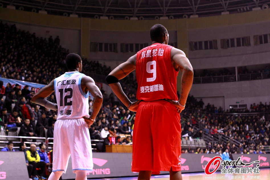 杖劍傳說全新聯(lián)動角色“洛天依”正式登場，這名伙伴定位為輔助，能夠為隊伍提供治療和增傷效果，并且加快角色的行動速度，輔助能力相當優(yōu)秀，這里帶來洛天依全方位分析，大家來了解一下吧。杖劍傳說洛天依強度及定位
