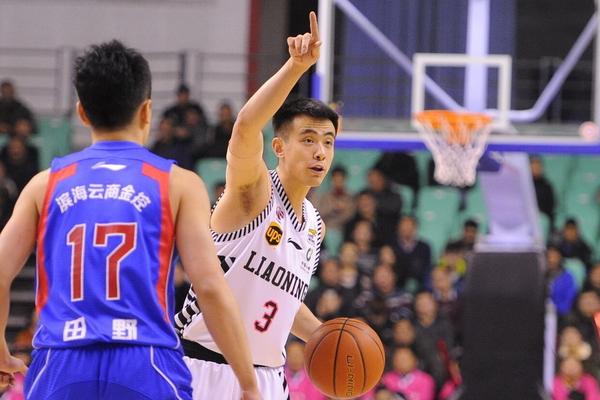 慘！日本送點(diǎn)換門將仍遭絕殺，被換下的混血門將痛哭流涕跪地不起