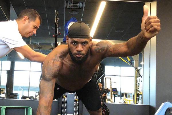 NBA戰(zhàn)報：獨行俠114