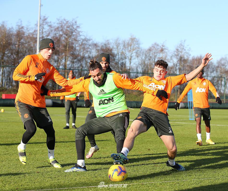 50%命中率！愛德華茲上半場12投6中&三分6中3得到18分5板1助1帽