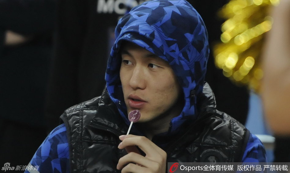 ??澳波帶森林1勝難求+杯賽出局+英超排17，球迷高唱你明早下課