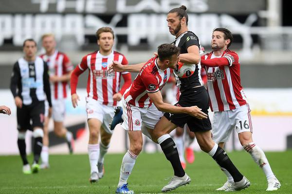 曼聯(lián)官推曬海報(bào)預(yù)熱客戰(zhàn)富勒姆：庫尼亞擔(dān)綱海報(bào)主角