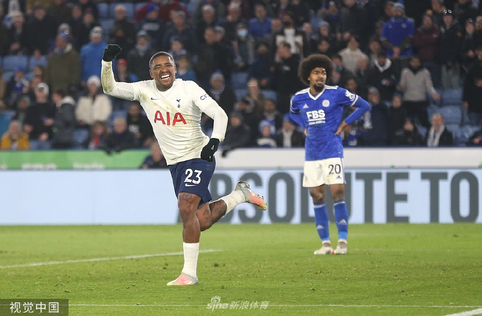 太難受了！傳球失誤致丟球，巴爾韋德雙手捂臉，面色鐵青站在原地一圖流                                                                202
