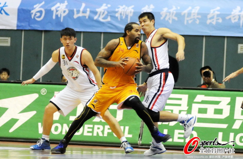 西甲彩經(jīng)：皇馬延續(xù)連勝，黃潛主場可信足球彩經(jīng)                                                                2025-09-20 11:
