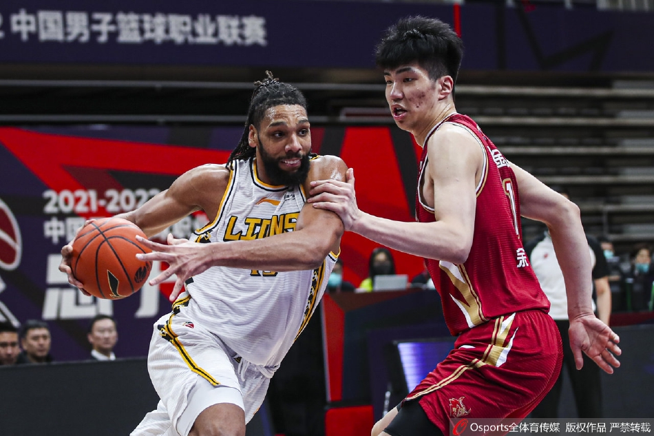 越鐵越投！狄龍18投僅6中拿到15分 三分13中3