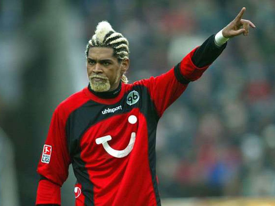 凱恩：若遭遇種族歧視英格蘭球員將選擇離場(chǎng)；不后悔去拜仁