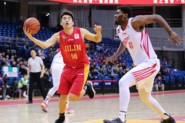 媒體人：曾凡博林葳距離NBA球員還有差距 但每個追夢人都值得尊重