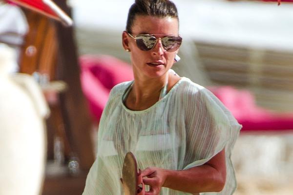 沒手感！施羅德半場(chǎng)10投僅3中拿到10分4助 三分4中0