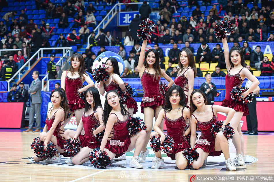 國家隊(duì)50球所用場次：哈蘭德46場最少，梅西107場，C羅114場