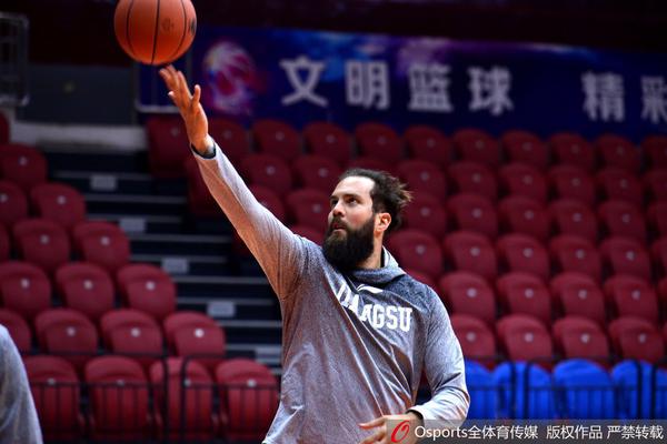 [流言板]美媒調侃：裁判等球不進再吹哨，NBA在確保不讓亞歷山大投丟