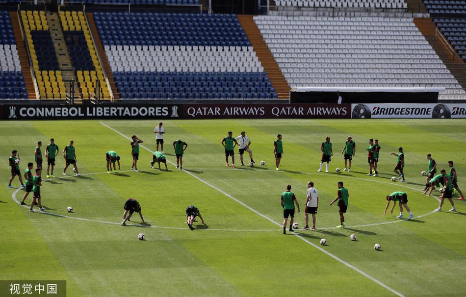 電訊報(bào)：簽加納喬不能解決切爾西的問題，門將和中鋒才是當(dāng)務(wù)之急