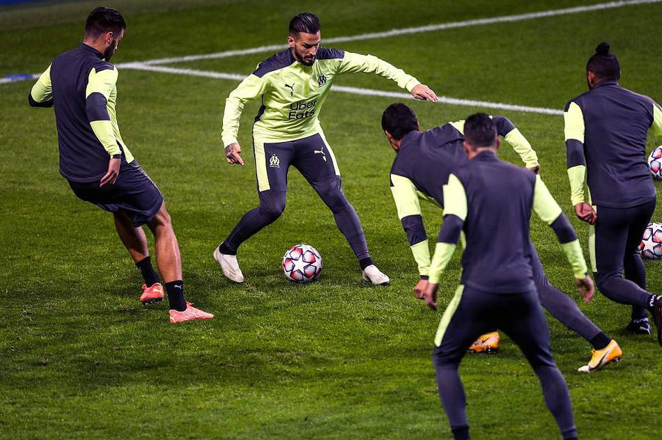 布克談火箭五高陣容：這是模仿者聯(lián)盟 若有效果其他隊會效仿的