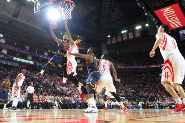 [流言板]加時(shí)or絕殺？德羅贊干拔跳投不中，熱火還剩13秒有絕殺機(jī)會(huì)