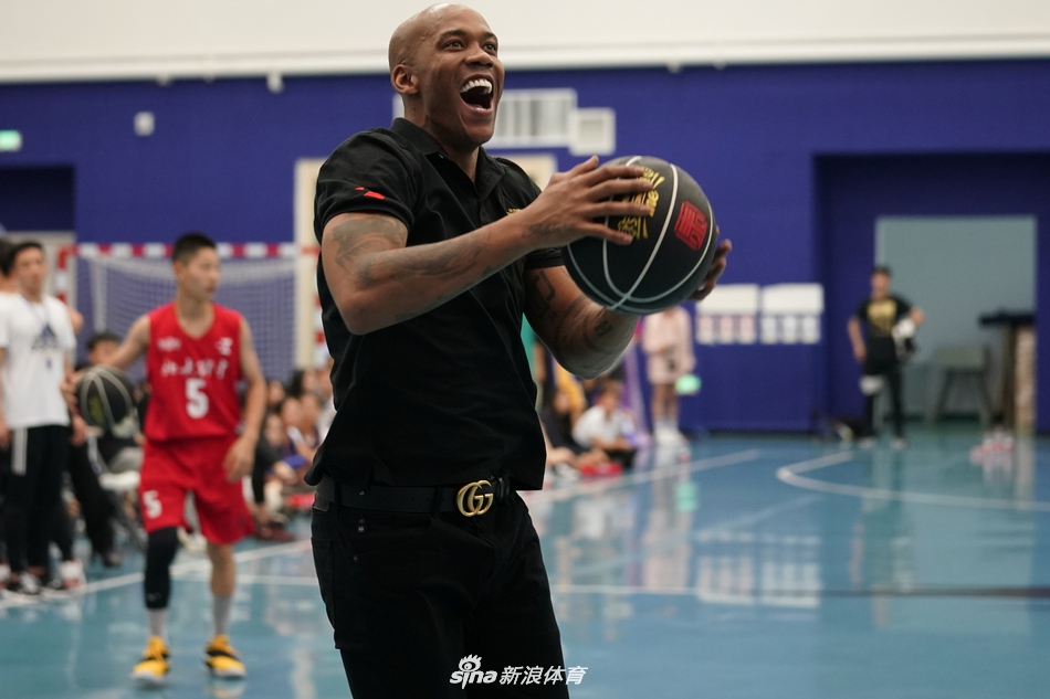 恩佐上半場完成4次搶斷，是本場任何其他球員至少2倍