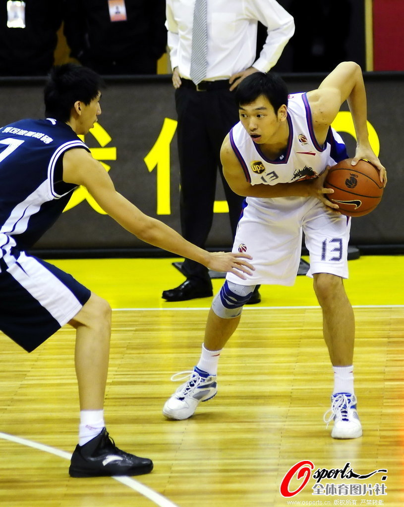 巴斯克斯：看巴薩踢球是享受但希望皇馬奪冠 齊達(dá)內(nèi)讓我踢右后衛(wèi)