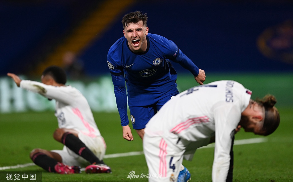 《無限暖暖》貴族卷毛效果