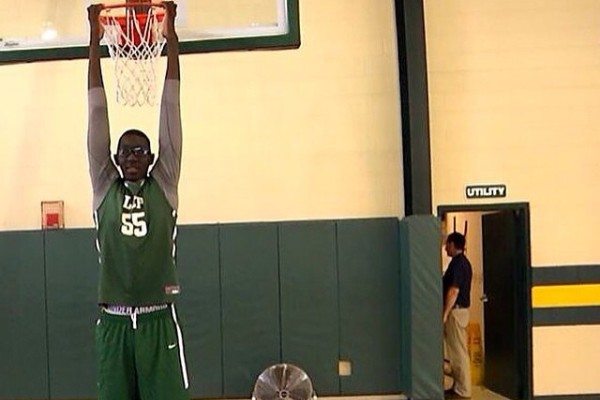 導(dǎo)讀：最近很多玩家都在關(guān)注豆豆打僵尸這款手游，想知道具體的公測時間，豆豆打僵尸會經(jīng)過封測、刪檔內(nèi)測、不刪檔測試到最終的公測等幾個測試階段，才會正式上線豆豆打僵尸安卓或iOS版本，有很多玩家就會問小編豆
