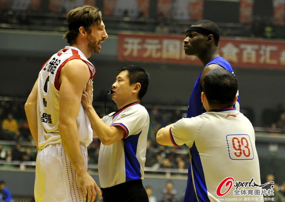 奪女足歐冠！官方：阿森納女足獲評2025年度最佳女足俱樂部