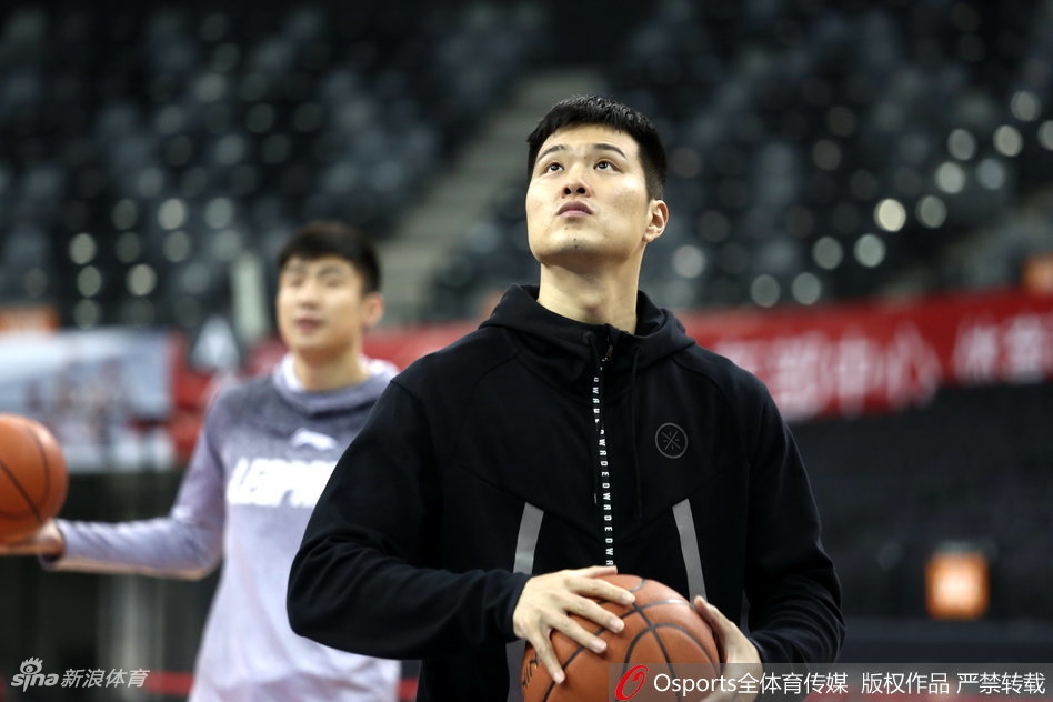 艾克森曬照追憶廣州隊：記憶將永存我心 希望球隊能再次回歸