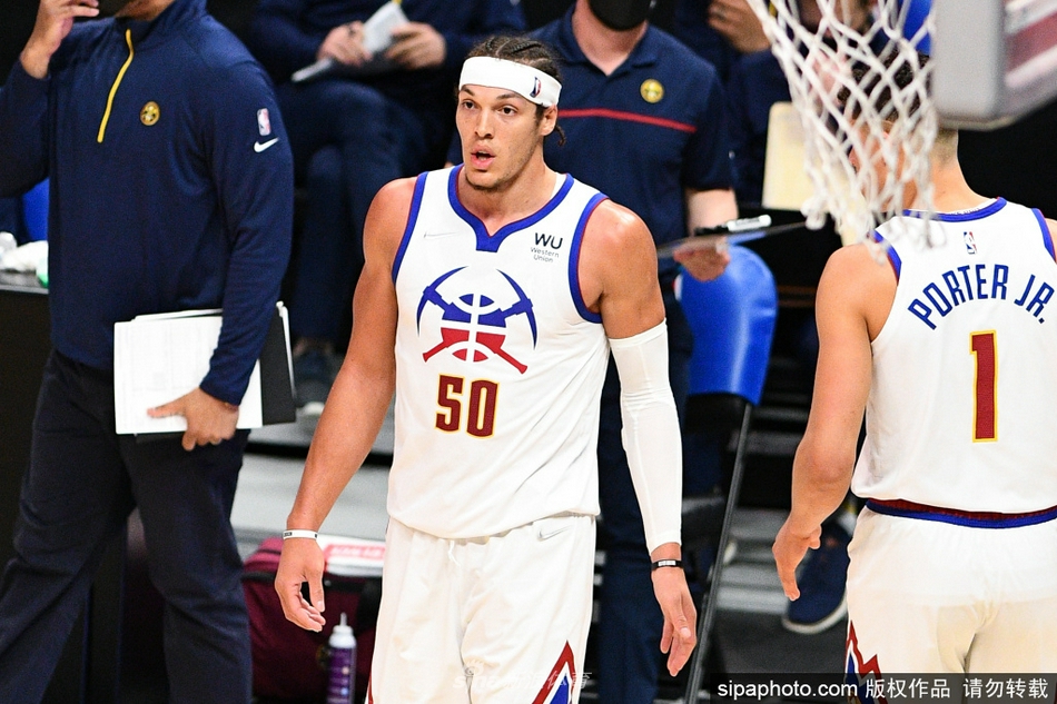 2014年的今天杜蘭特砍下生涯第二高的54分，率隊力克勇士